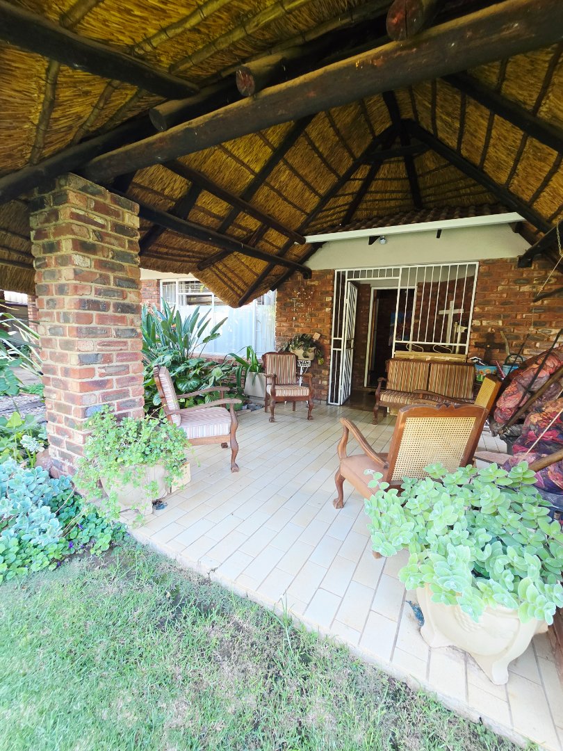  Bedroom Property for Sale in Flimieda North West